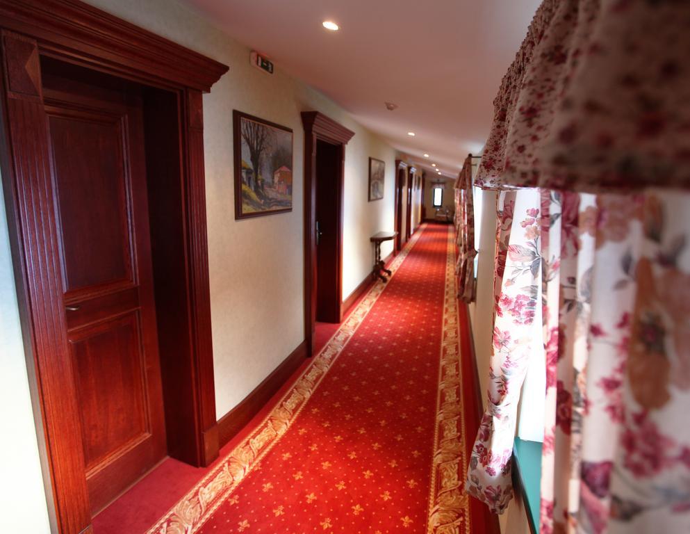 Boutique Hotel Pri Mlyne Лозорно Екстериор снимка
