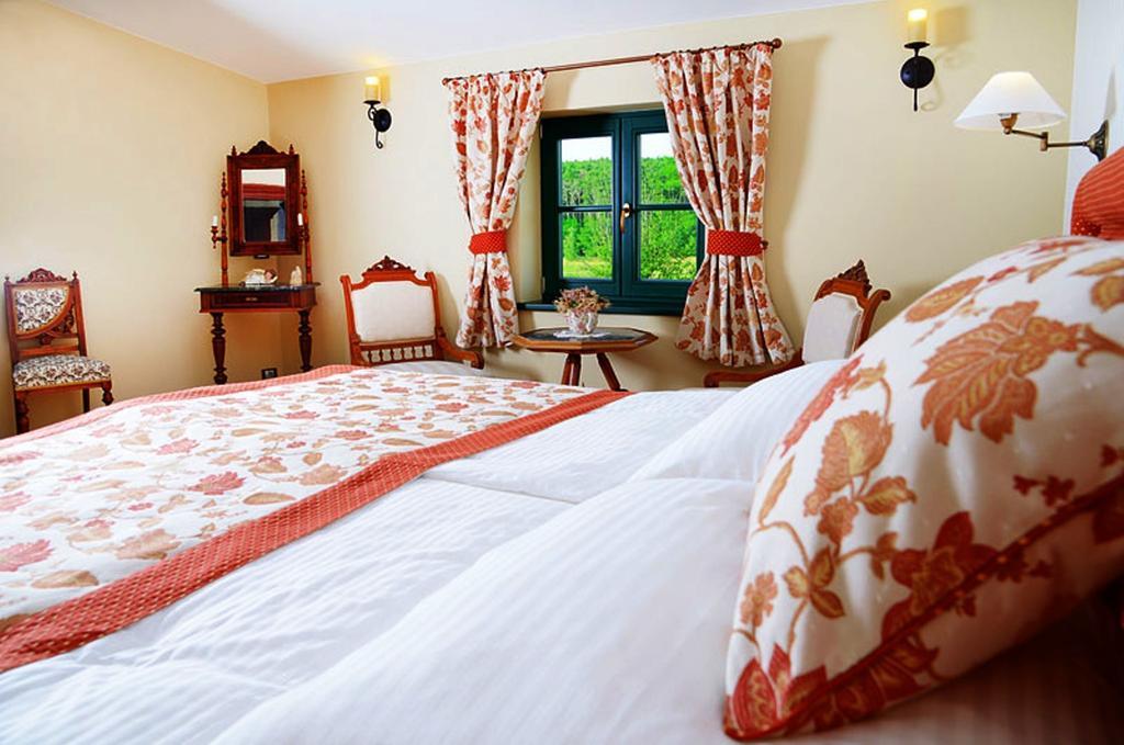 Boutique Hotel Pri Mlyne Лозорно Стая снимка