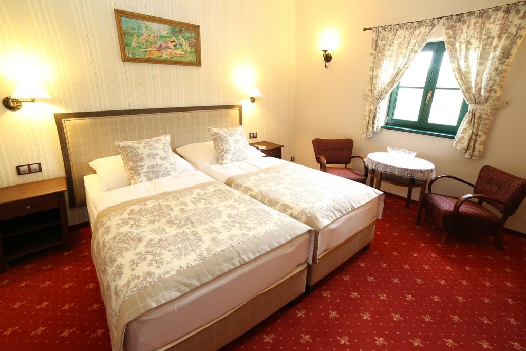 Boutique Hotel Pri Mlyne Лозорно Екстериор снимка