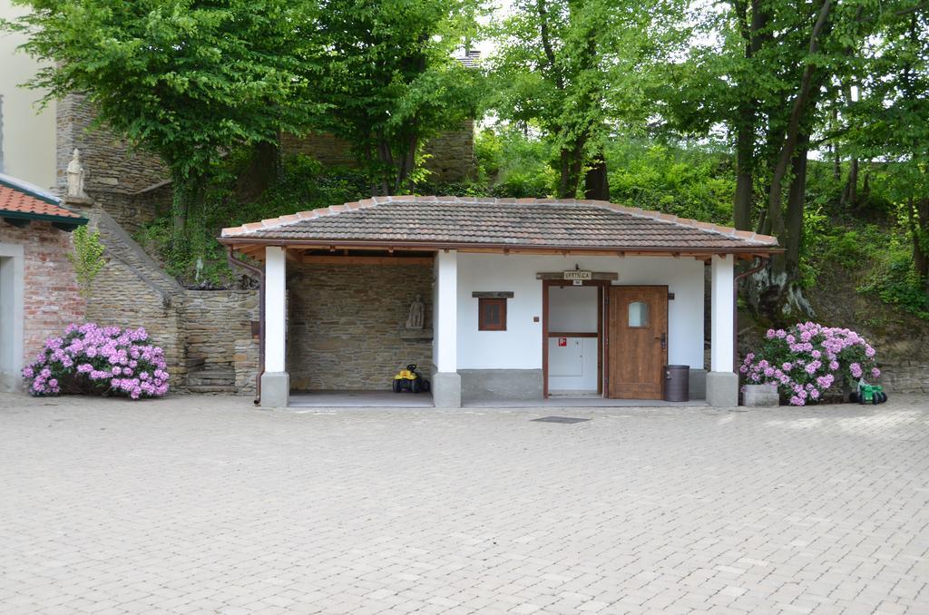 Boutique Hotel Pri Mlyne Лозорно Екстериор снимка