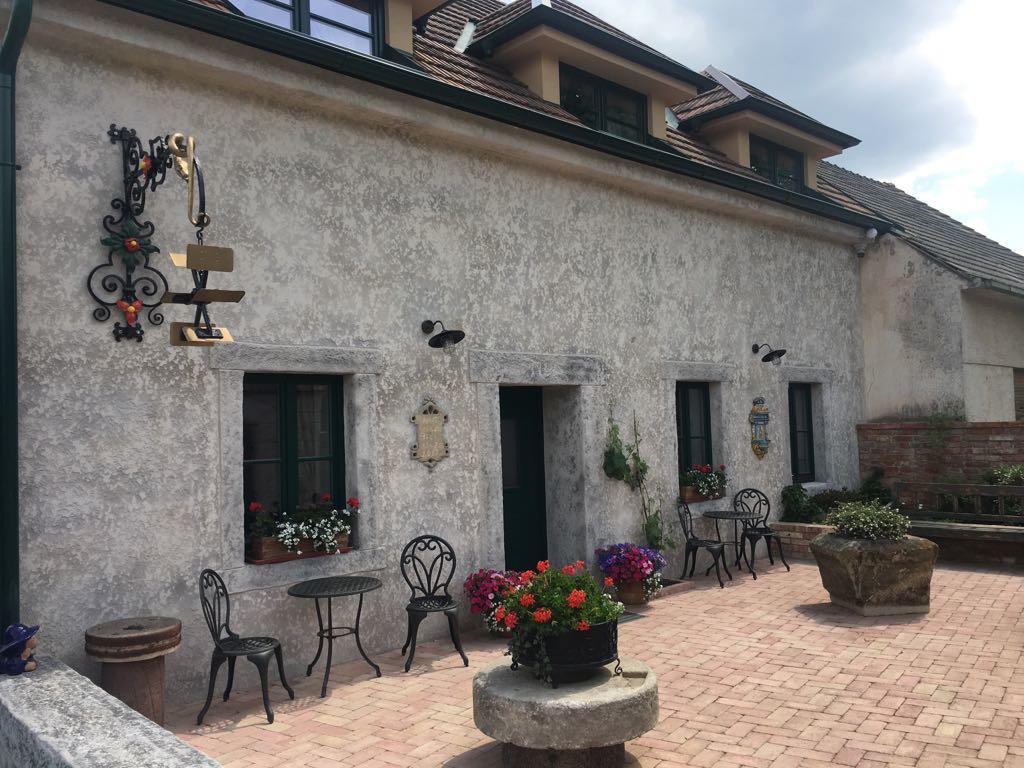 Boutique Hotel Pri Mlyne Лозорно Екстериор снимка
