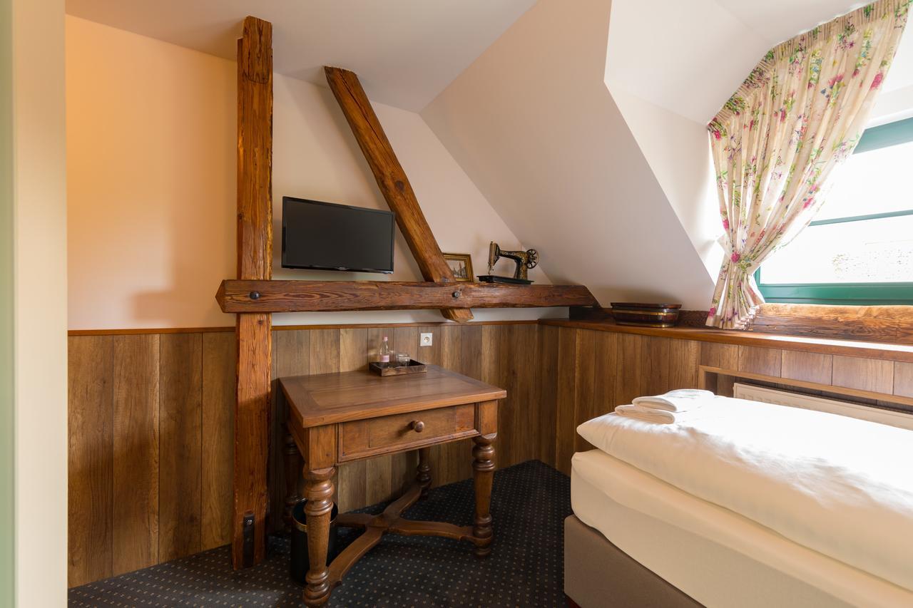 Boutique Hotel Pri Mlyne Лозорно Екстериор снимка